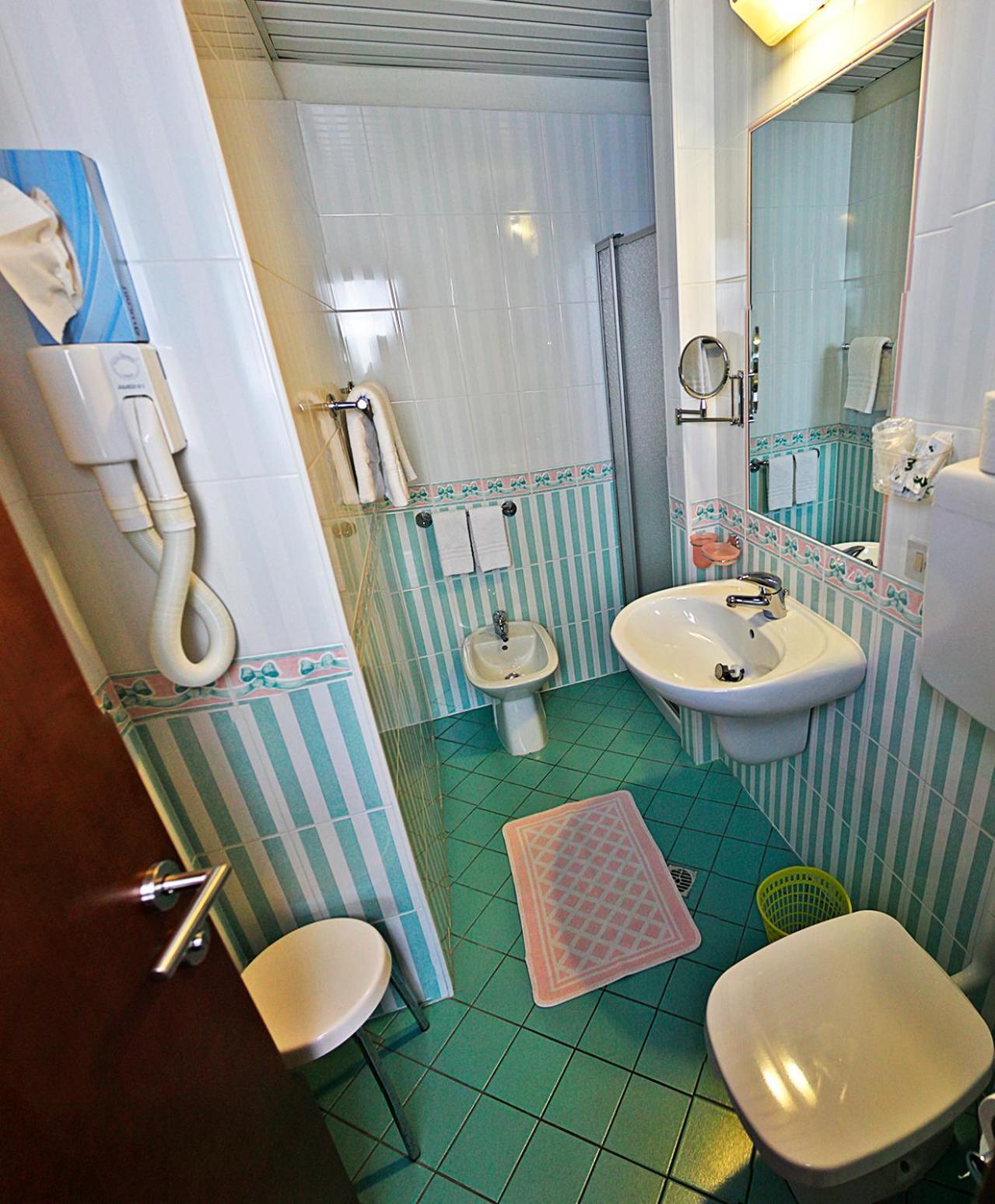 Hotel La Piroga Calceranica al Lago Room photo